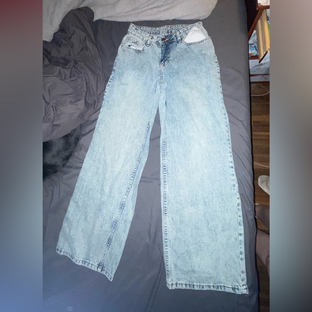 SHEIN Light Blue Straight Leg Women's Jeans